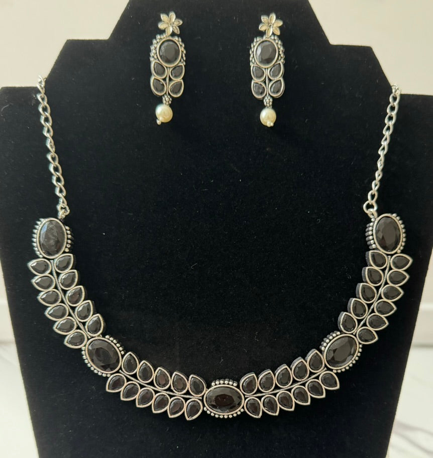 Necklace with stone